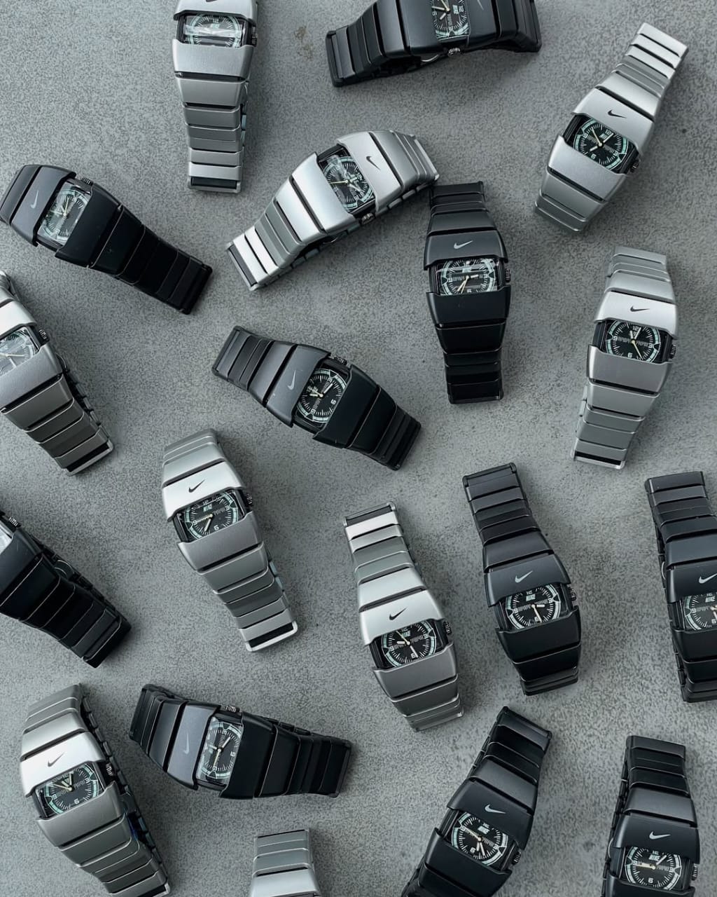 D-LINE ANALOG WATCH