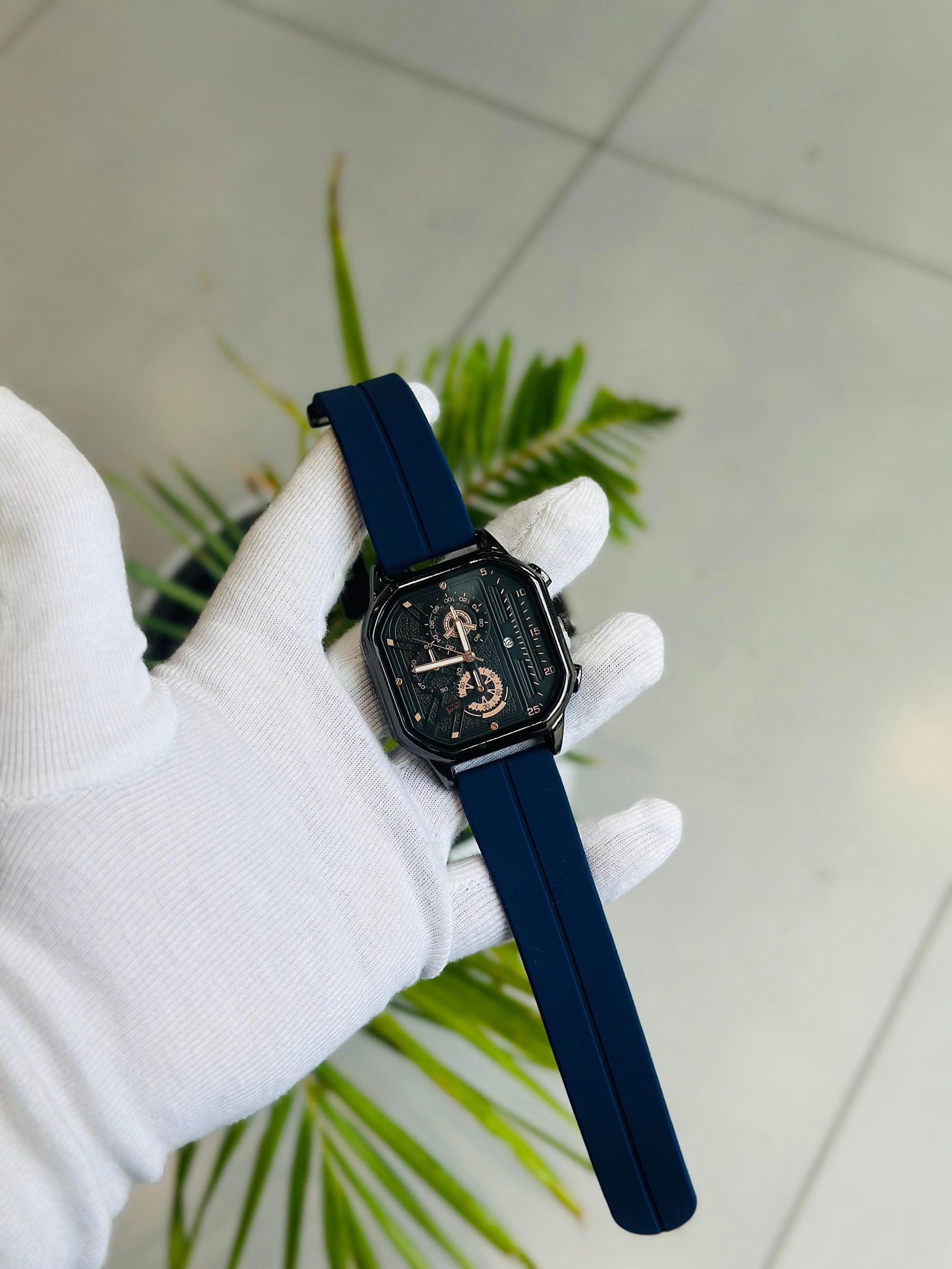 MAGNETIC STRAP WATCH